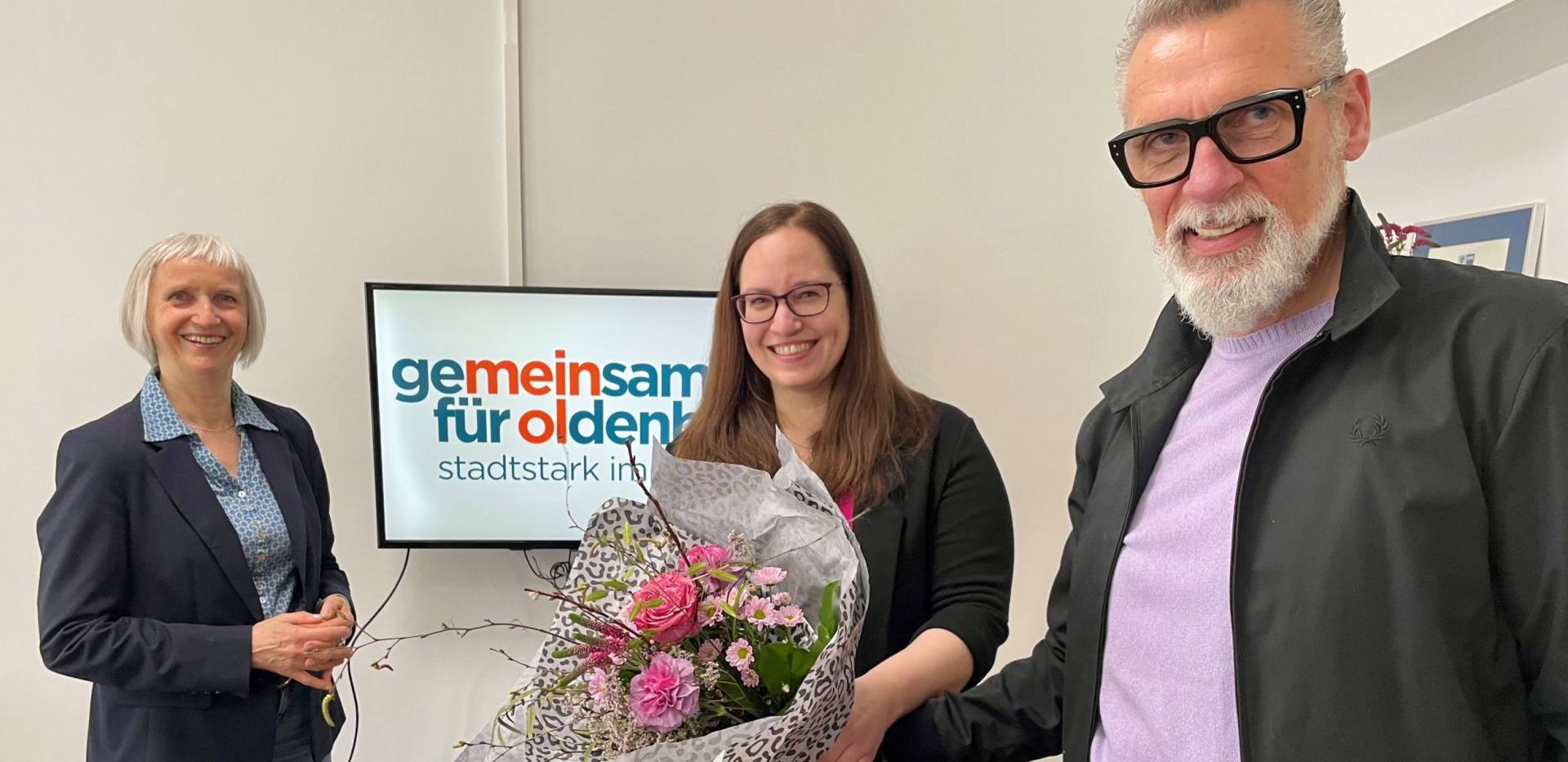 Personeller Wechsel bei &bdquo;Gemeinsam f&uuml;r Oldenburg e. V.&ldquo;: Friederike T&ouml;belmann &uuml;bernimmt die Gesch&auml;ftsf&uuml;hrung. BU: Silke Fennemann, Friederike T&ouml;belmann und 1. Vorsitzender Stefan Dieker.