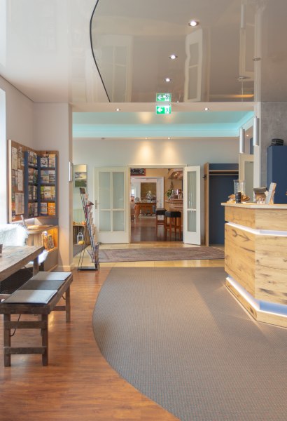 Rezeption und Lobby Hotel Bavaria Oldenburg Rezeption und Lobby Hotel Bavaria Oldenburg